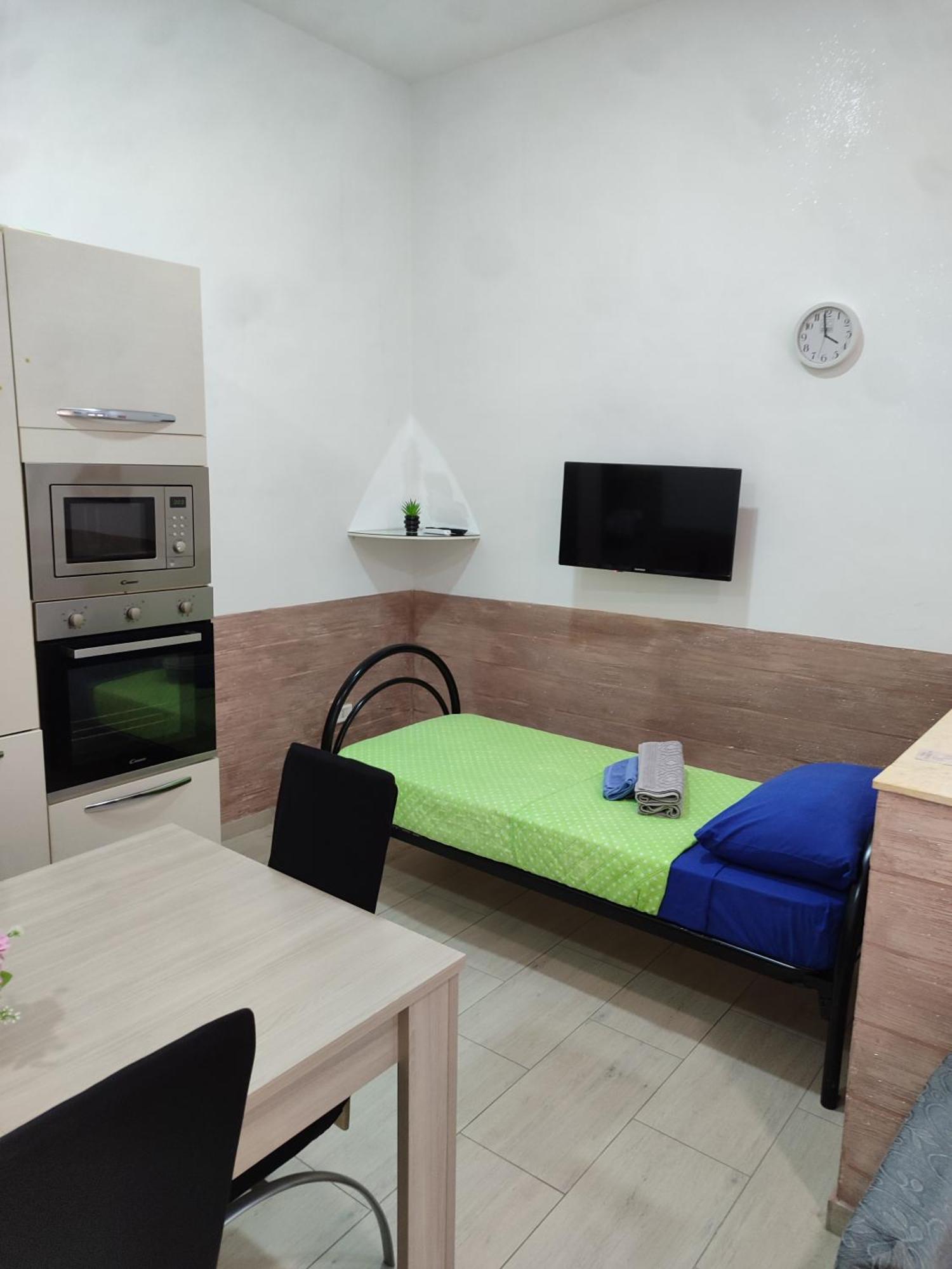 Al Civico 13 Apartman Foggia Kültér fotó